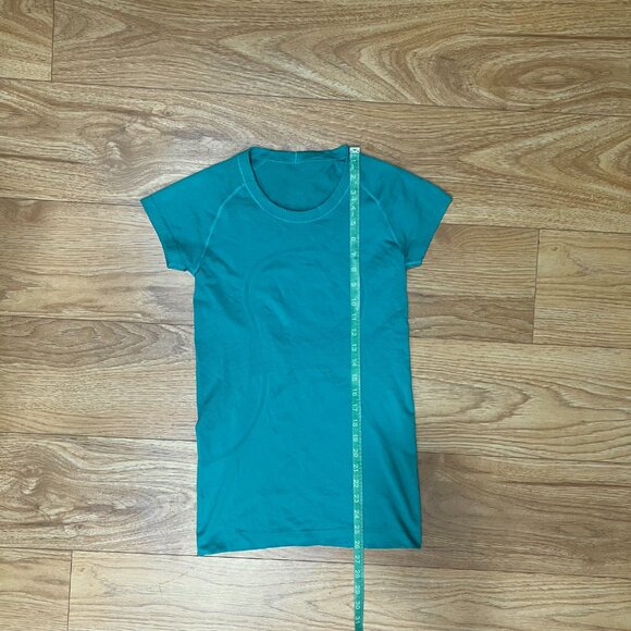Lululemon, Women's Swiftly Tech Short Sleeve Shirt, Bright Teal - Picture 5 of 5